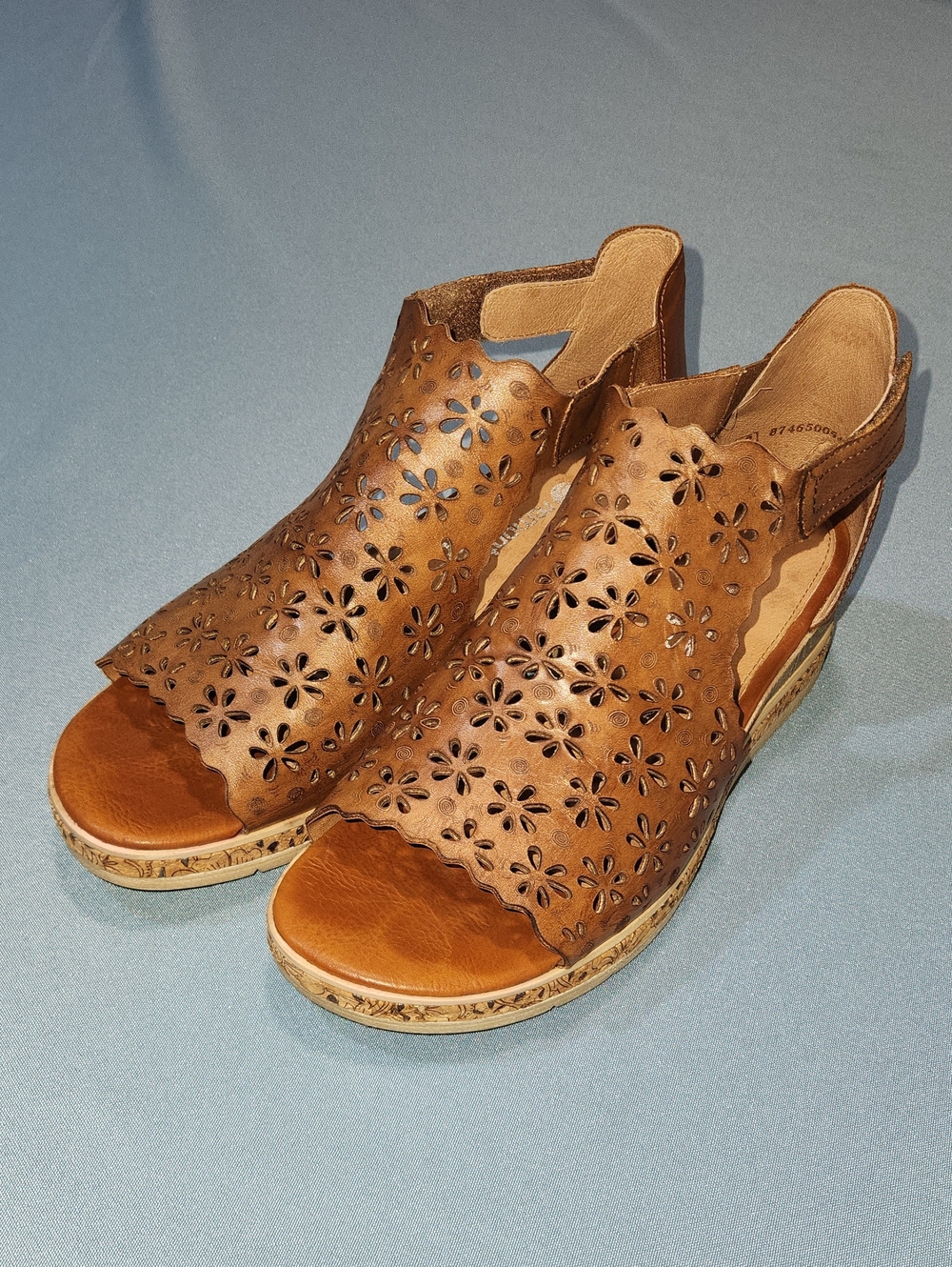 Remonte Women’s Jerilyn Laser-Cut Wedge Sandals. Size 42.
